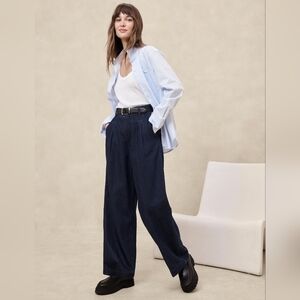 Banana Republic Luxe High Rise Wide Leg Jean Womens Size 32/14 PETITE Blue